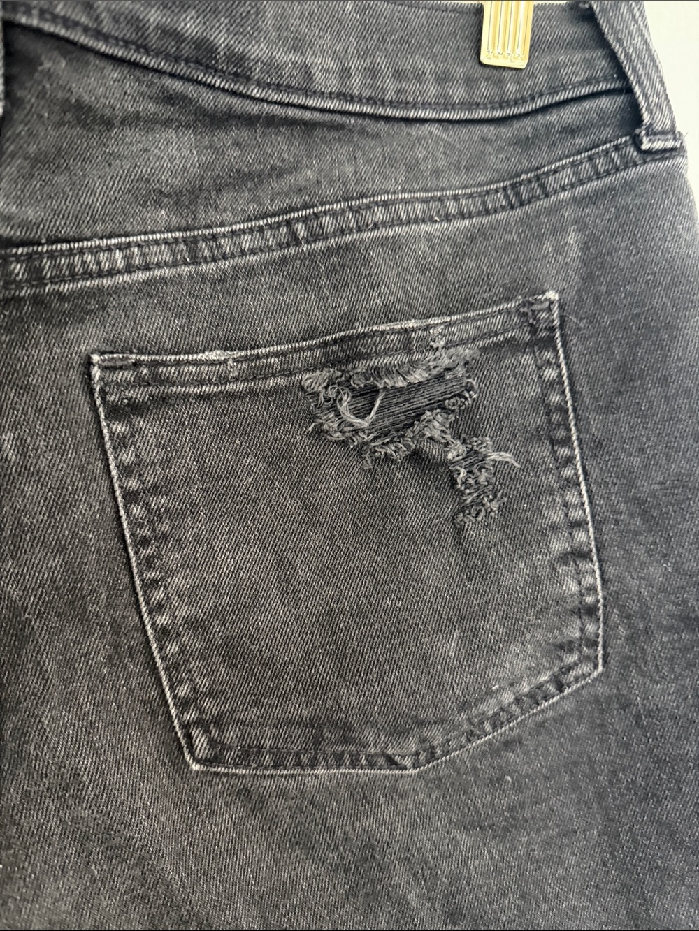 Gap 4 Inch High Rise Distressed Denim Shorts - Picture 5 of 6